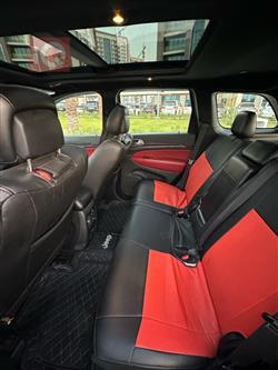 جیپ گراند شیرۆکی